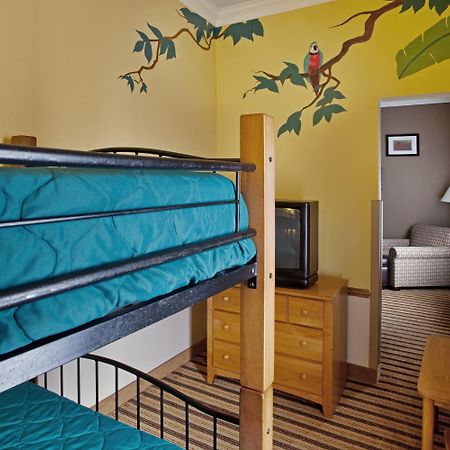 Holiday Inn Express Hotel & Suites Byron By Ihg Ngoại thất bức ảnh