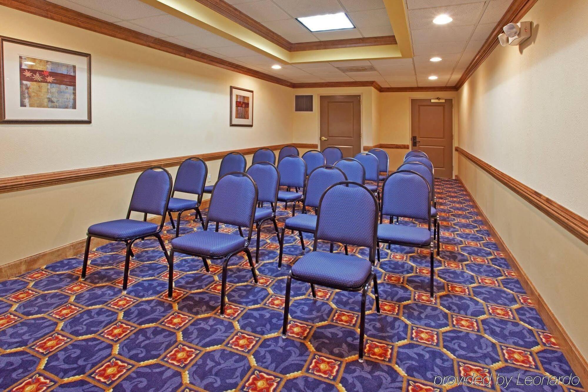 Holiday Inn Express Hotel & Suites Byron By Ihg Ngoại thất bức ảnh